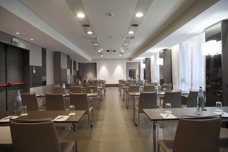 Nh Trento Hotel Buitenkant foto
